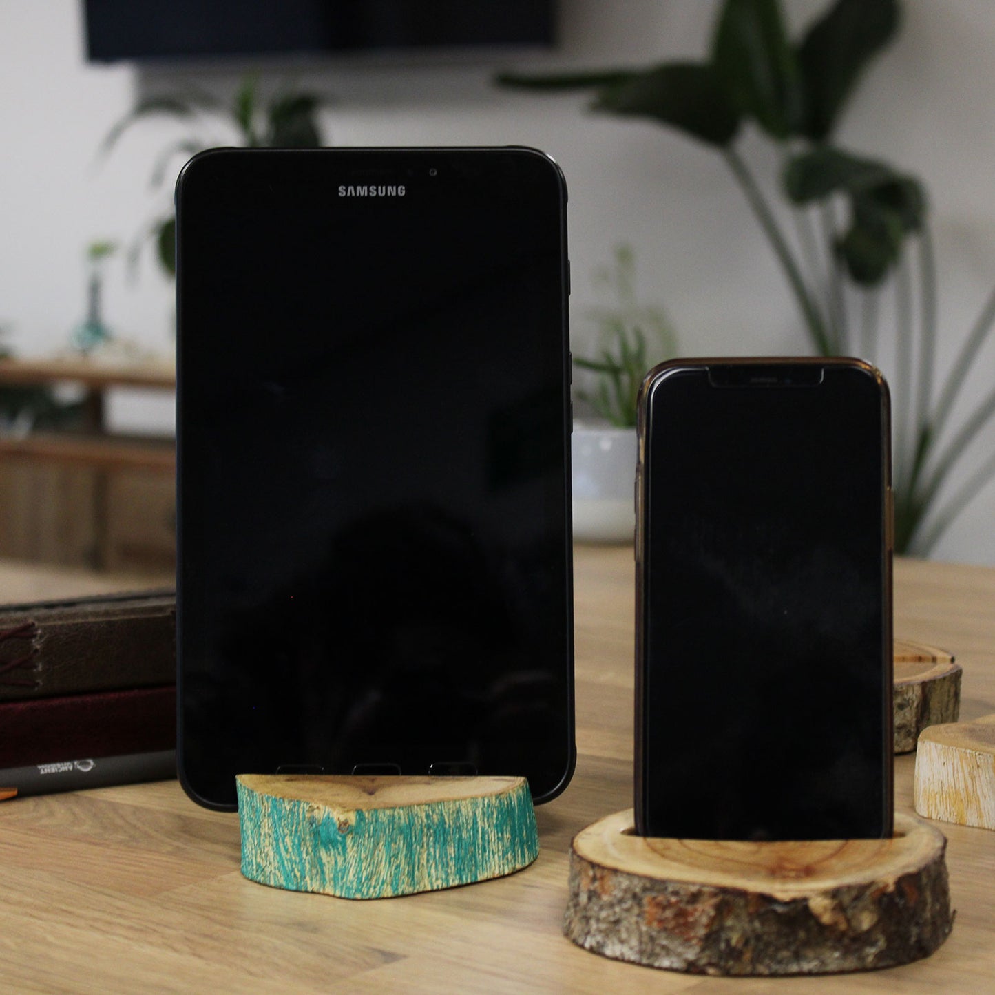 Gamal Wooden Phone Holder